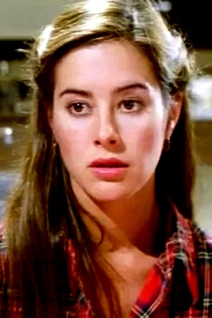  Suzanna Love
