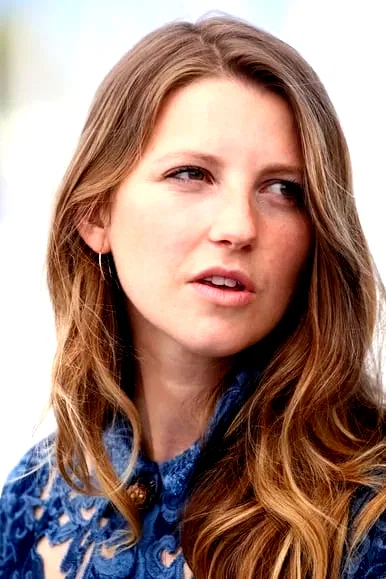  Celine Held