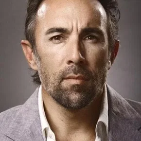 Photo star :  Francesco Quinn