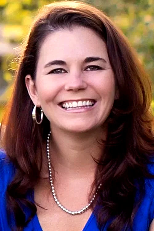 Gennie James