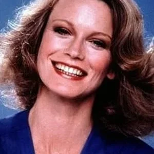  Shelley Hack