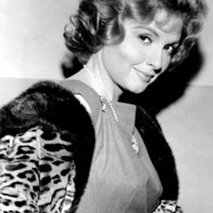  Patricia Barry