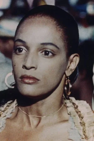 Lourdes De Oliveira photo