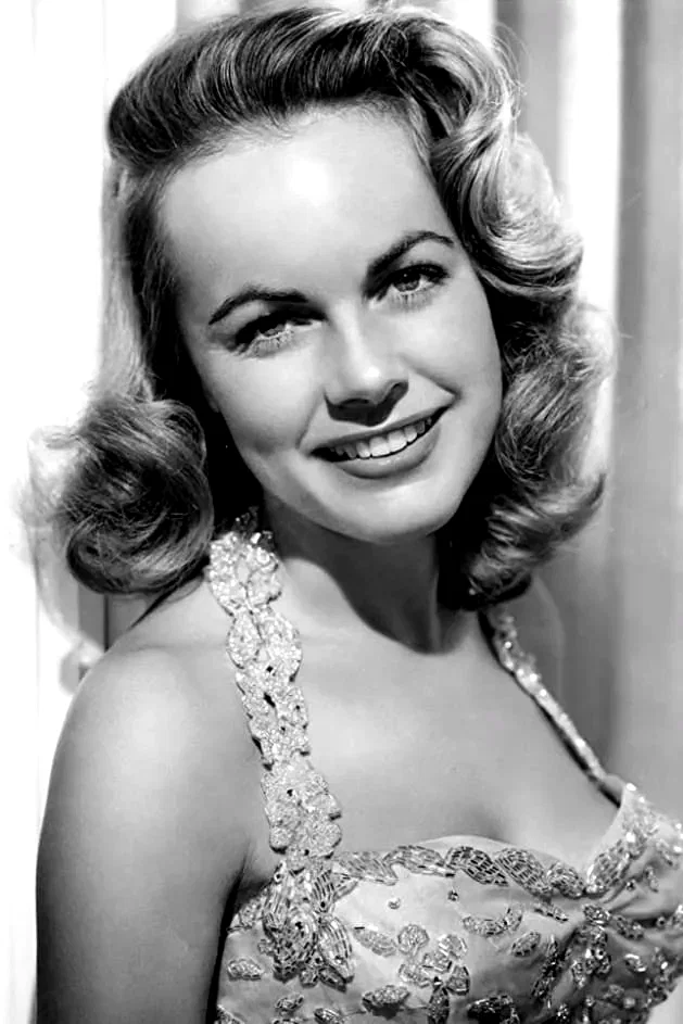  Terry Moore