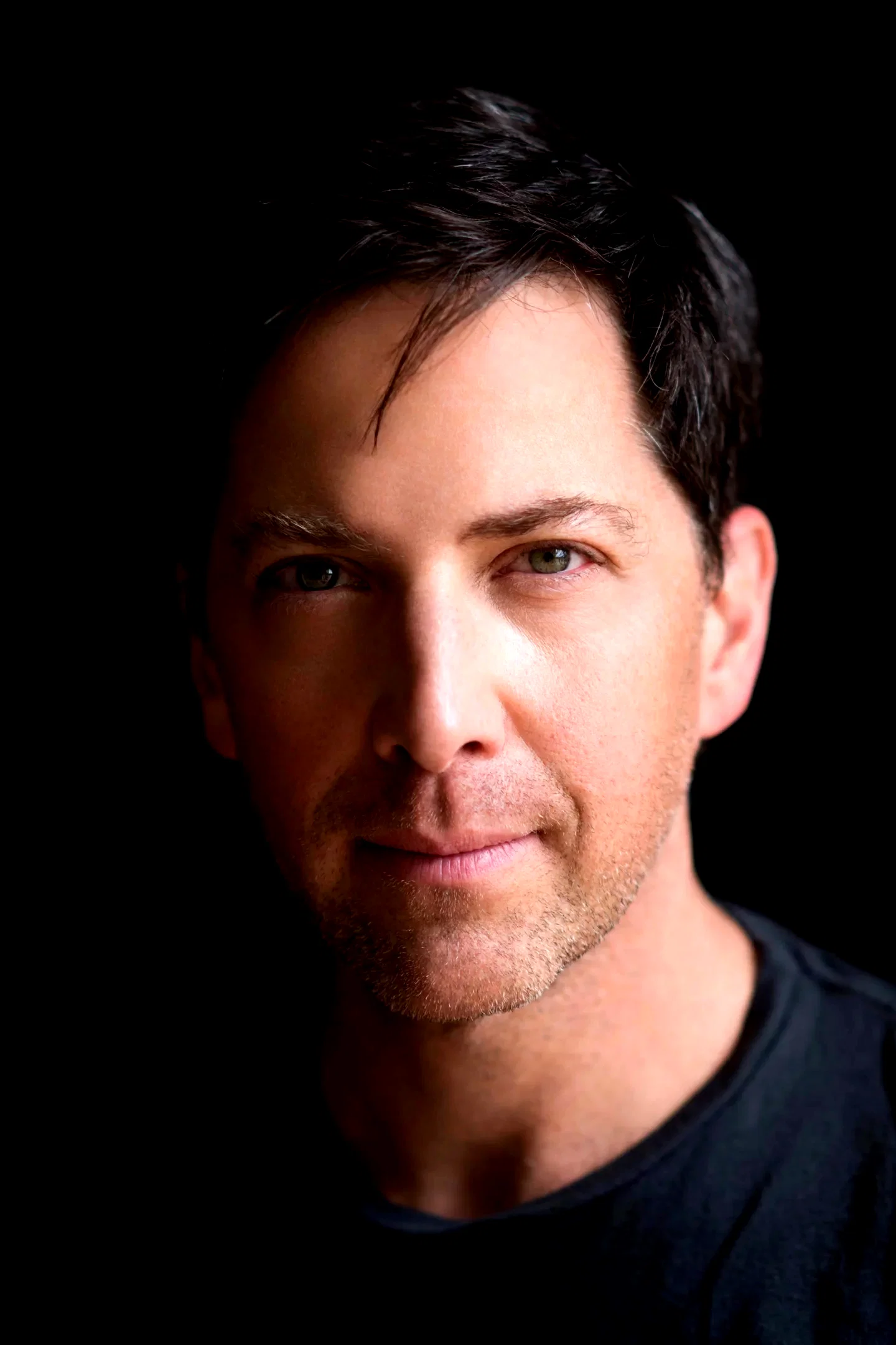 Dan Bucatinsky