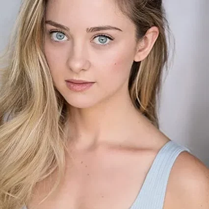  Katie Baker