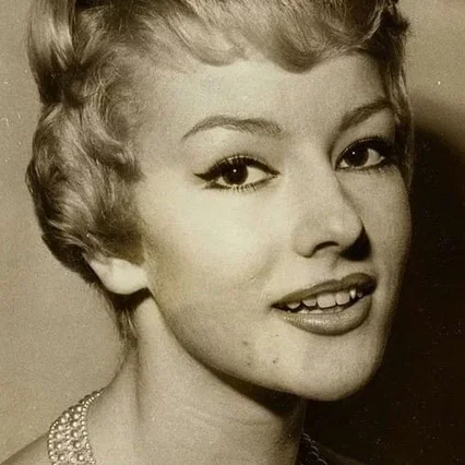 Anny Nelsen