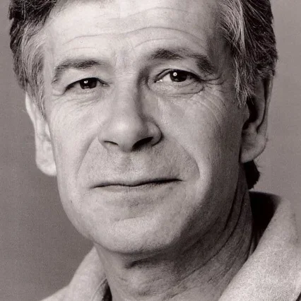  Robert East