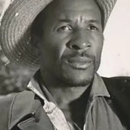  Archie Savage