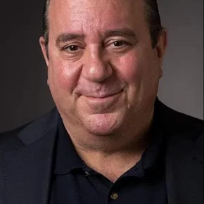 Photo star : Louis Mustillo