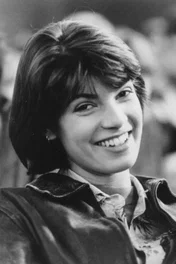  Christine Harnos