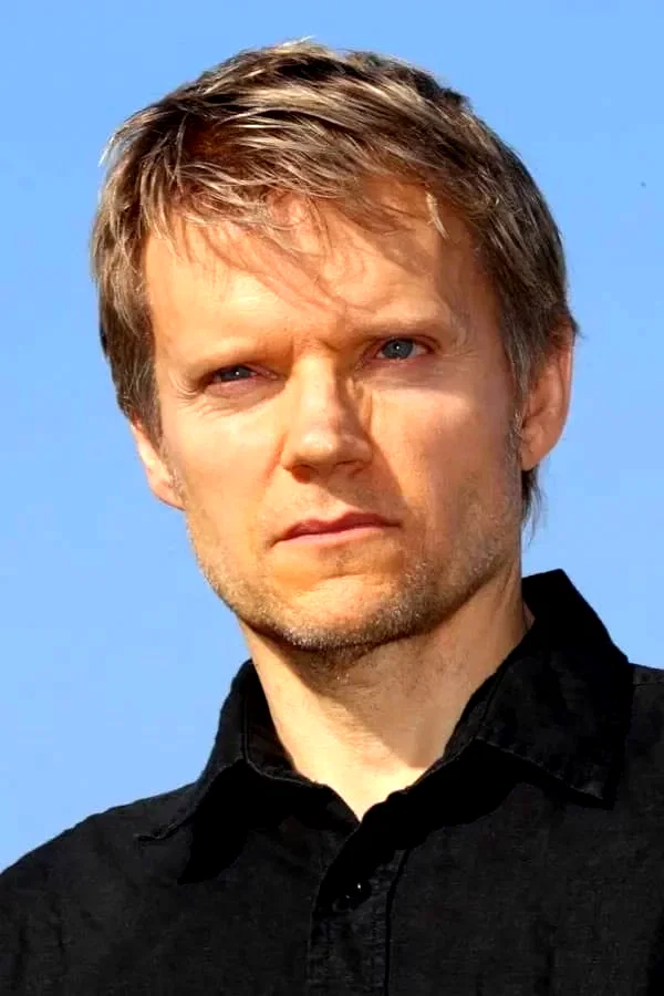Marc Warren