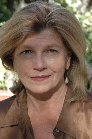 Jennifer Warren