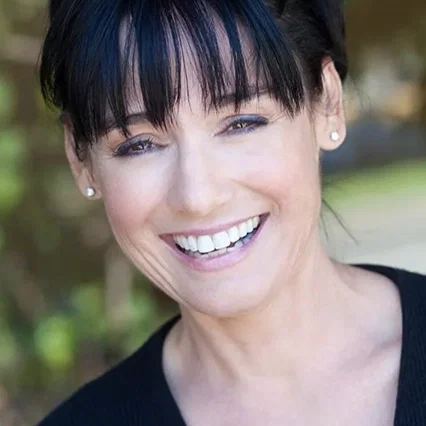  Jill Schoelen