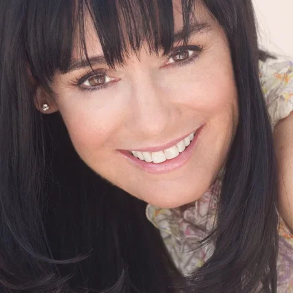  Jill Schoelen