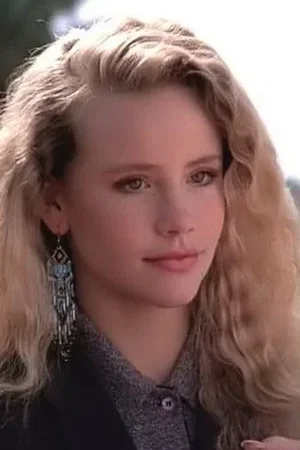  Amanda Peterson