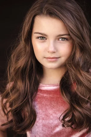  Mila Harris photo