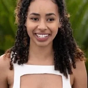  Enva Lewis