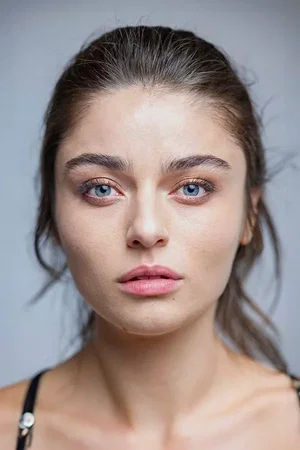  Ayça Ayşin Turan