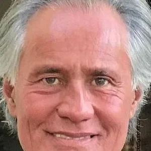  Daniel Ubaud