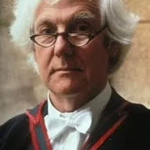  Roddy Maude-Roxby