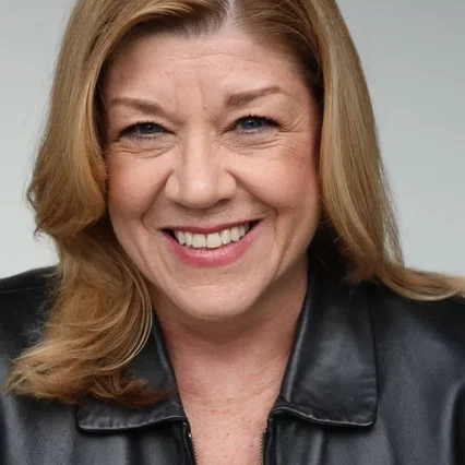  Stephanie Hodge