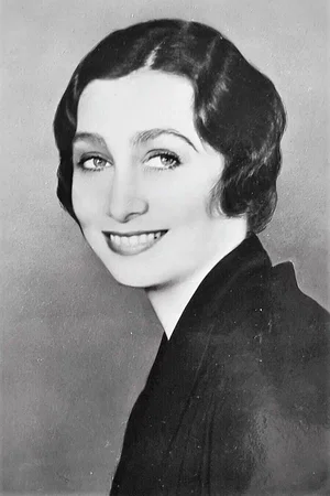  Aline MacMahon
