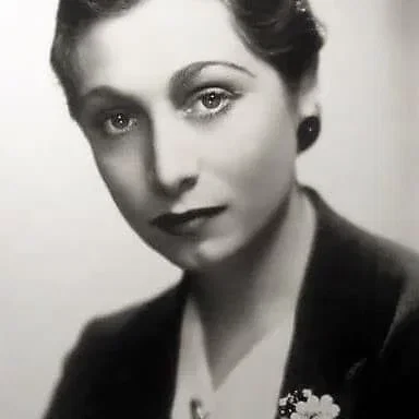  Aline MacMahon