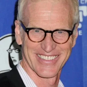 Photo star :  Brad Hall