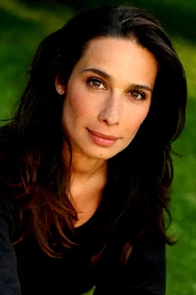  Marie Fugain