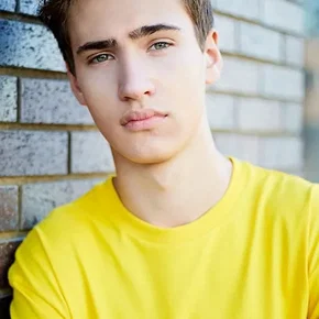 Photo star :  Harrison Cone