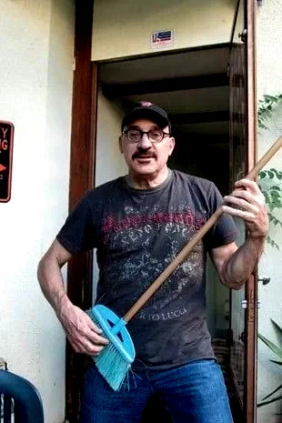  Johnny Vavouras