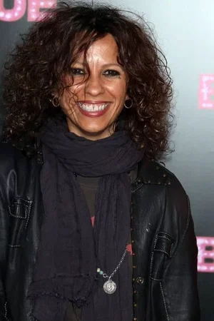  Linda Perri photo