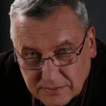  Janusz Kijowski