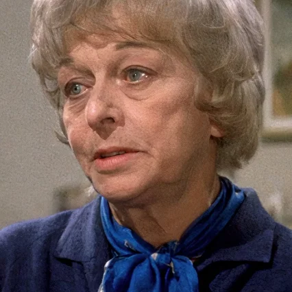  Gillian Lind