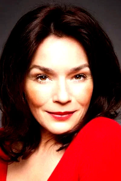 Julia Stemberger