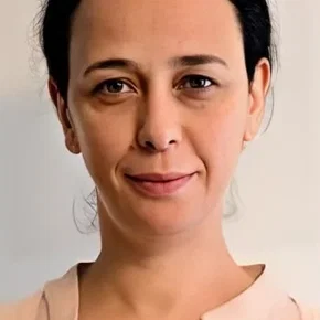 Photo star :  Pelinsu Pir