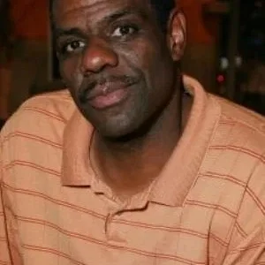  Kevin Benton