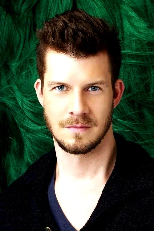 Eric Mabius