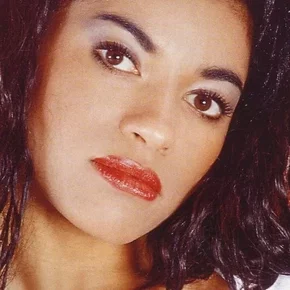 Photo star :  Julia Channel