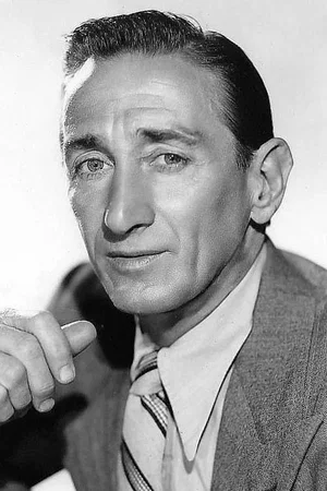  Clyde Cook