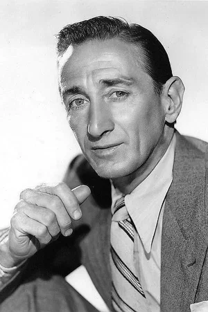  Clyde Cook