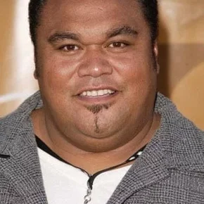 Photo star : Peter Navy Tuiasosopo