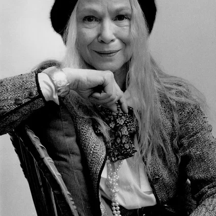  Frances Hyland