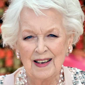 Photo star : June Whitfield