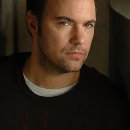  Neill Barry