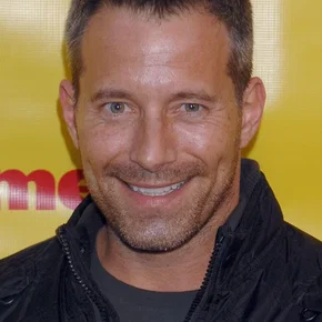Photo star : Johnny Messner