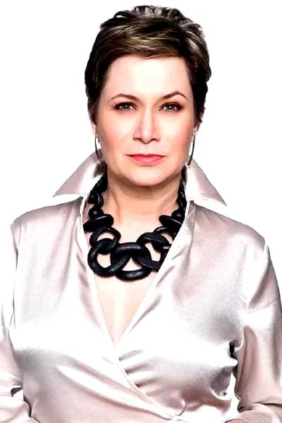  Mónica Dionne