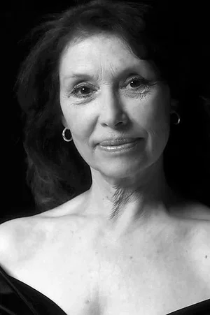  Claudia Gravy photo