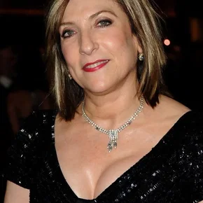 Photo star :  Lesli Linka Glatter